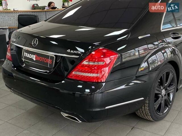 Чорний Мерседес С Клас, об'ємом двигуна 4.66 л та пробігом 243 тис. км за 15990 $, фото 9 на Automoto.ua