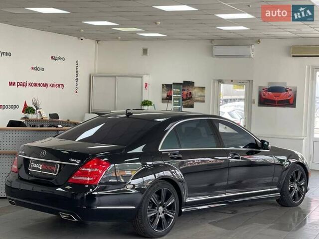 Черный Мерседес С Класс, объемом двигателя 2.14 л и пробегом 247 тыс. км за 22990 $, фото 12 на Automoto.ua
