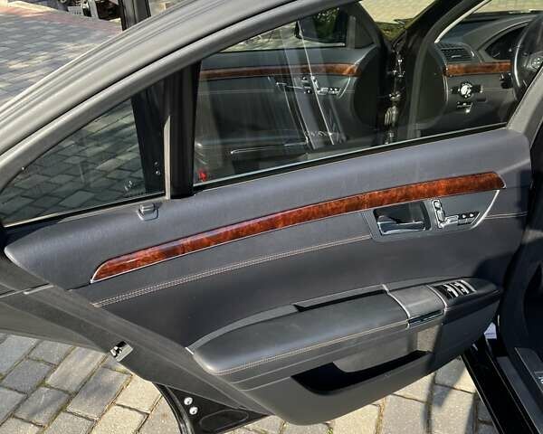 Мерседес С Класс 2013 в Львове на Automoto.ua Черный Мерседес С Класс, объемом двигателя 3 л и пробегом 214 тыс. км за 21000 $, фото 4 на Automoto.ua