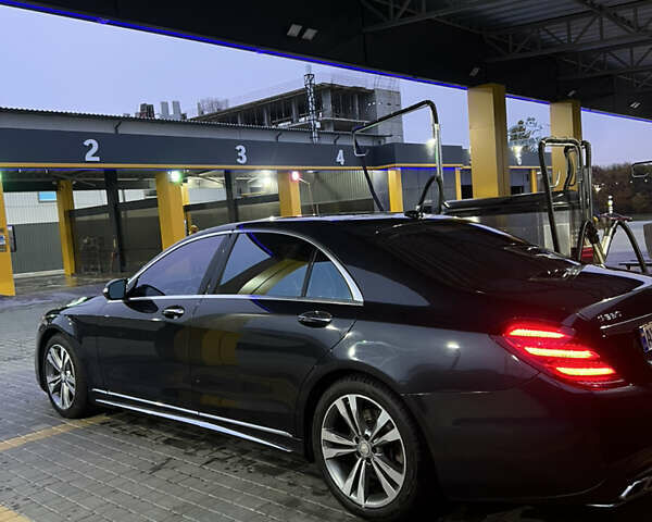 Черный Мерседес С Класс, объемом двигателя 4.66 л и пробегом 205 тыс. км за 30000 $, фото 4 на Automoto.ua