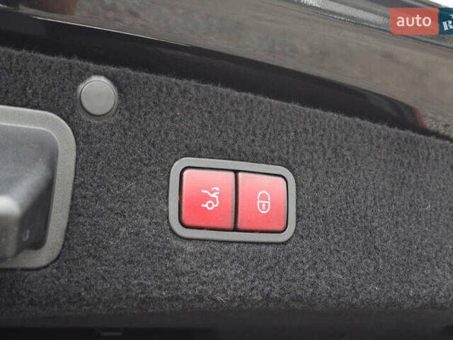 Чорний Мерседес С Клас, об'ємом двигуна 4.66 л та пробігом 134 тис. км за 41400 $, фото 9 на Automoto.ua