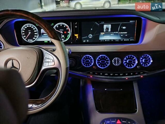 Чорний Мерседес С Клас, об'ємом двигуна 2.2 л та пробігом 272 тис. км за 36000 $, фото 7 на Automoto.ua