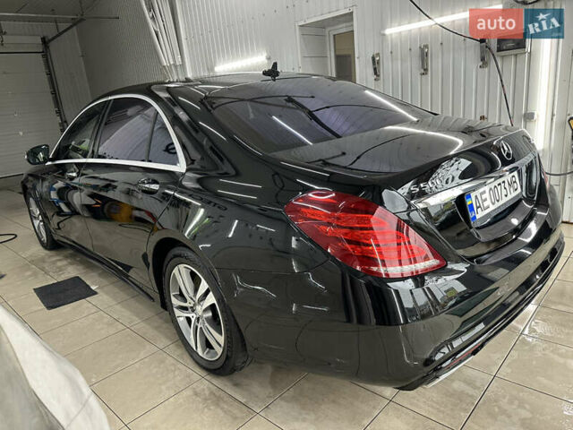 Мерседес С Класс 2014 в Днепре (Днепропетровске) на Automoto.ua Черный Мерседес С Класс, объемом двигателя 4.66 л и пробегом 199 тыс. км за 30000 $, фото 2 на Automoto.ua