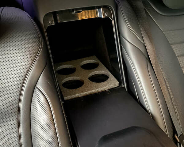 Чорний Мерседес С Клас, об'ємом двигуна 4.7 л та пробігом 230 тис. км за 26000 $, фото 7 на Automoto.ua