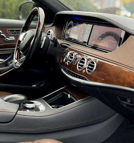 Черный Мерседес С Класс, объемом двигателя 4.7 л и пробегом 188 тыс. км за 27900 $, фото 24 на Automoto.ua