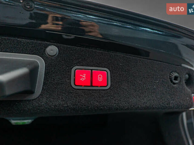 Чорний Мерседес С Клас, об'ємом двигуна 4.7 л та пробігом 158 тис. км за 34806 $, фото 7 на Automoto.ua