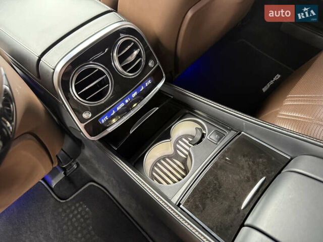 Чорний Мерседес С Клас, об'ємом двигуна 5.46 л та пробігом 120 тис. км за 39900 $, фото 106 на Automoto.ua