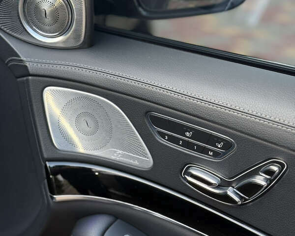 Черный Мерседес С Класс, объемом двигателя 4.66 л и пробегом 170 тыс. км за 32500 $, фото 26 на Automoto.ua