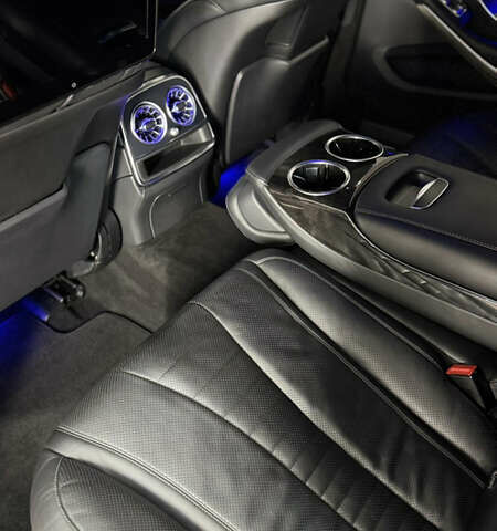 Черный Мерседес С Класс, объемом двигателя 4.66 л и пробегом 130 тыс. км за 30000 $, фото 36 на Automoto.ua