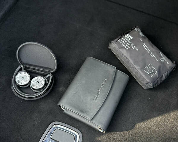 Чорний Мерседес С Клас, об'ємом двигуна 4.7 л та пробігом 186 тис. км за 28500 $, фото 47 на Automoto.ua