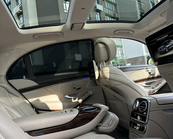 Черный Мерседес С Класс, объемом двигателя 4.66 л и пробегом 127 тыс. км за 35900 $, фото 54 на Automoto.ua