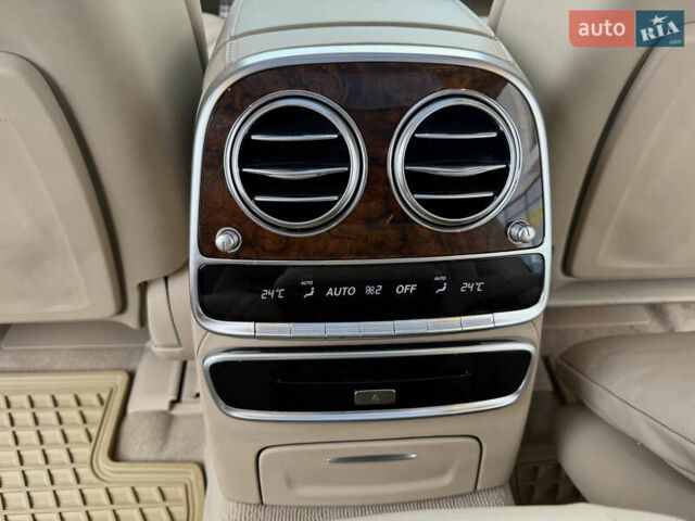 Чорний Мерседес С Клас, об'ємом двигуна 5 л та пробігом 95 тис. км за 39555 $, фото 46 на Automoto.ua