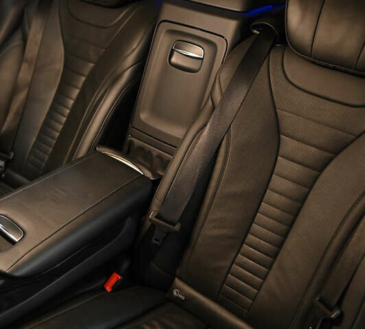 Черный Мерседес С Класс, объемом двигателя 4.66 л и пробегом 130 тыс. км за 30000 $, фото 7 на Automoto.ua