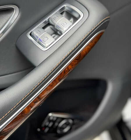 Черный Мерседес С Класс, объемом двигателя 4.7 л и пробегом 188 тыс. км за 27900 $, фото 21 на Automoto.ua