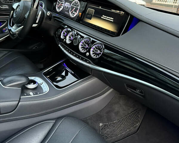 Черный Мерседес С Класс, объемом двигателя 4.66 л и пробегом 170 тыс. км за 32500 $, фото 22 на Automoto.ua