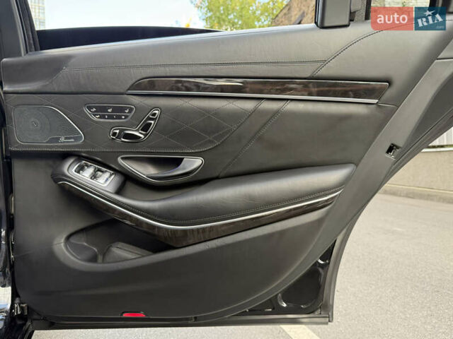 Чорний Мерседес С Клас, об'ємом двигуна 5.98 л та пробігом 89 тис. км за 215000 $, фото 62 на Automoto.ua