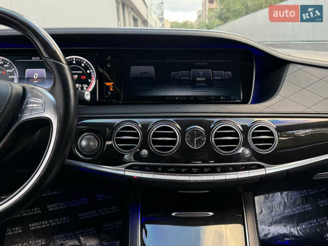 Черный Мерседес С Класс, объемом двигателя 5.98 л и пробегом 89 тыс. км за 215000 $, фото 72 на Automoto.ua