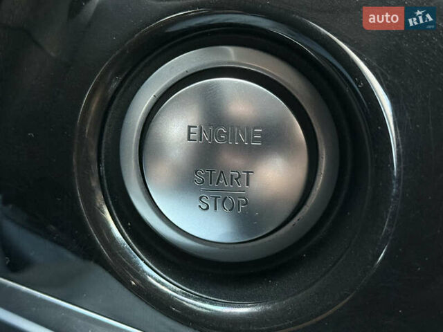 Черный Мерседес С Класс, объемом двигателя 5.98 л и пробегом 89 тыс. км за 215000 $, фото 96 на Automoto.ua