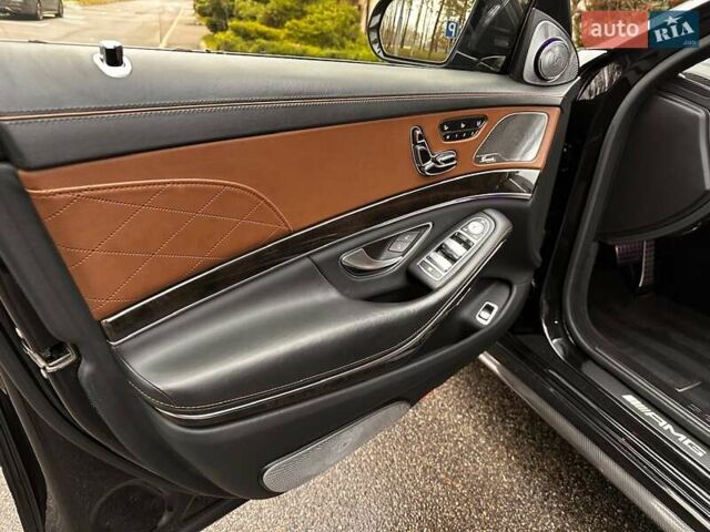 Черный Мерседес С Класс, объемом двигателя 5.46 л и пробегом 160 тыс. км за 56000 $, фото 80 на Automoto.ua