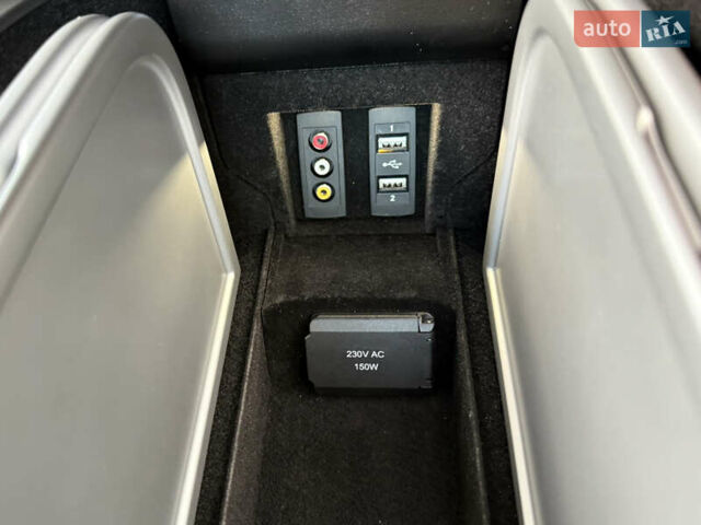 Черный Мерседес С Класс, объемом двигателя 5.98 л и пробегом 89 тыс. км за 215000 $, фото 80 на Automoto.ua