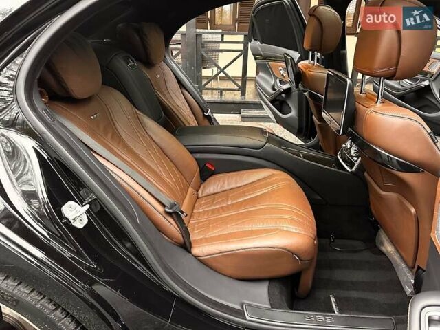 Черный Мерседес С Класс, объемом двигателя 5.46 л и пробегом 160 тыс. км за 56000 $, фото 27 на Automoto.ua