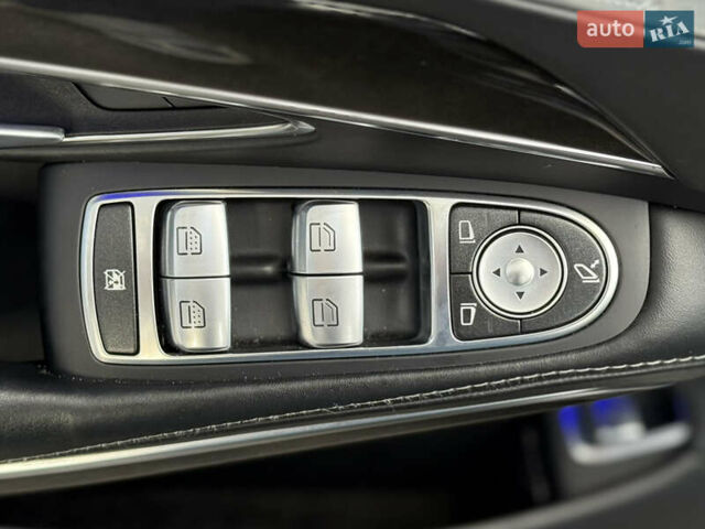 Черный Мерседес С Класс, объемом двигателя 5.98 л и пробегом 89 тыс. км за 215000 $, фото 54 на Automoto.ua