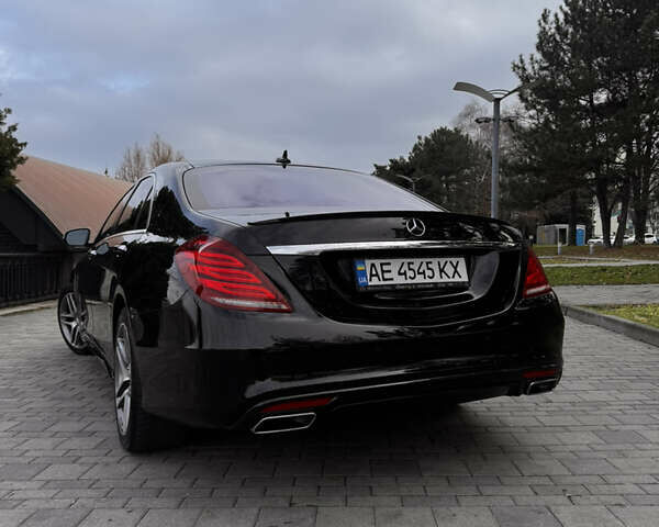 Черный Мерседес С Класс, объемом двигателя 4.66 л и пробегом 119 тыс. км за 47999 $, фото 5 на Automoto.ua