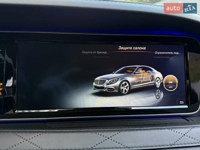 Черный Мерседес С Класс, объемом двигателя 5.98 л и пробегом 89 тыс. км за 215000 $, фото 102 на Automoto.ua