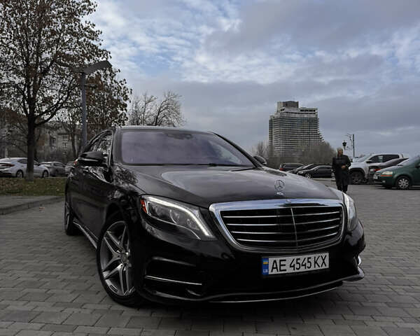 Черный Мерседес С Класс, объемом двигателя 4.66 л и пробегом 119 тыс. км за 47999 $, фото 1 на Automoto.ua
