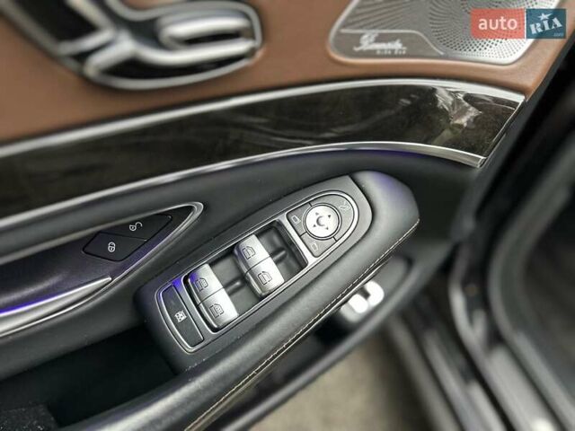Чорний Мерседес С Клас, об'ємом двигуна 5.46 л та пробігом 160 тис. км за 56000 $, фото 48 на Automoto.ua