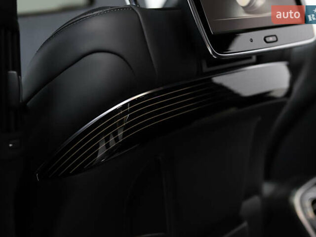 Черный Мерседес С Класс, объемом двигателя 4.66 л и пробегом 100 тыс. км за 42800 $, фото 117 на Automoto.ua