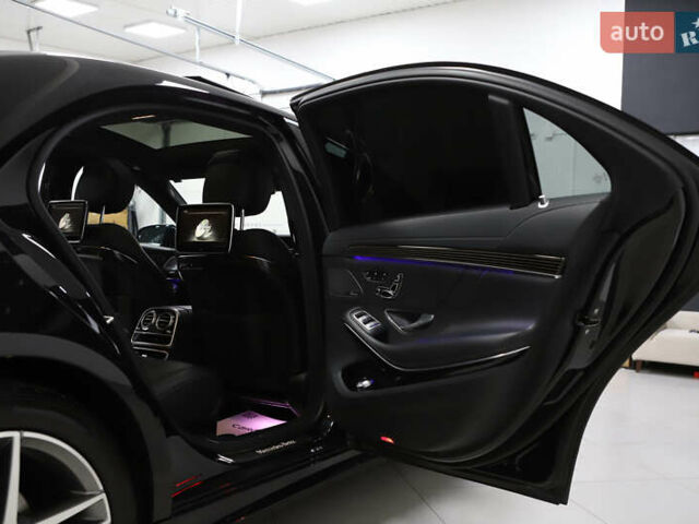 Черный Мерседес С Класс, объемом двигателя 4.66 л и пробегом 100 тыс. км за 42800 $, фото 121 на Automoto.ua