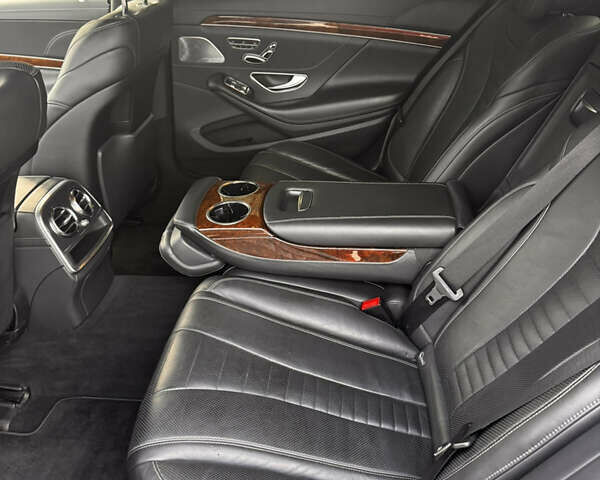 Черный Мерседес С Класс, объемом двигателя 4.66 л и пробегом 119 тыс. км за 47999 $, фото 11 на Automoto.ua