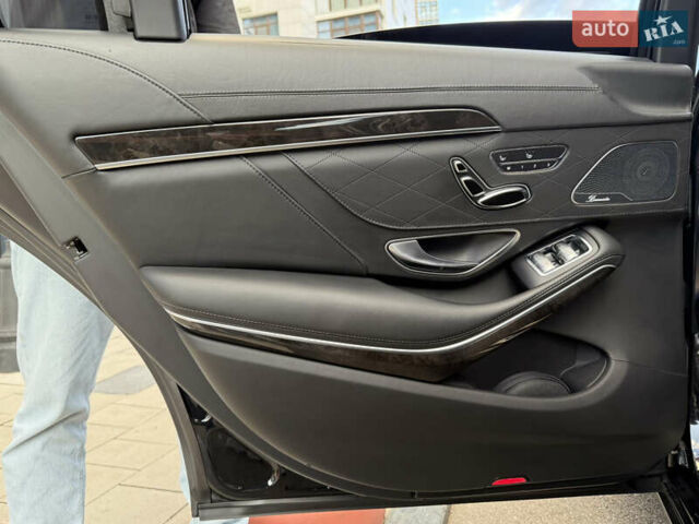 Черный Мерседес С Класс, объемом двигателя 5.98 л и пробегом 89 тыс. км за 215000 $, фото 67 на Automoto.ua