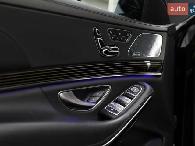 Черный Мерседес С Класс, объемом двигателя 4.66 л и пробегом 100 тыс. км за 42800 $, фото 63 на Automoto.ua