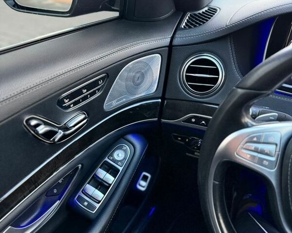 Черный Мерседес С Класс, объемом двигателя 3 л и пробегом 300 тыс. км за 31999 $, фото 10 на Automoto.ua