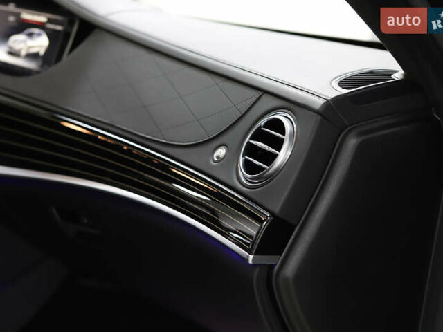 Черный Мерседес С Класс, объемом двигателя 4.66 л и пробегом 100 тыс. км за 42800 $, фото 107 на Automoto.ua