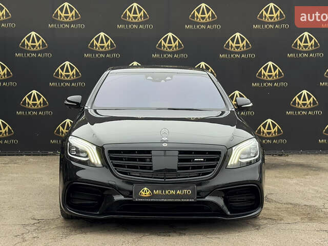 Черный Мерседес С Класс, объемом двигателя 4.66 л и пробегом 215 тыс. км за 56000 $, фото 1 на Automoto.ua