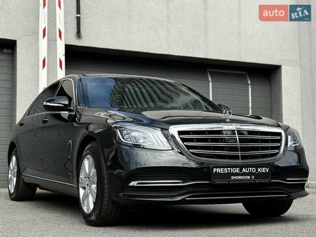Черный Мерседес С Класс, объемом двигателя 5.98 л и пробегом 89 тыс. км за 215000 $, фото 11 на Automoto.ua