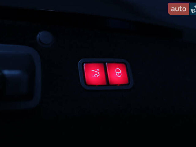 Черный Мерседес С Класс, объемом двигателя 4.66 л и пробегом 100 тыс. км за 42800 $, фото 57 на Automoto.ua