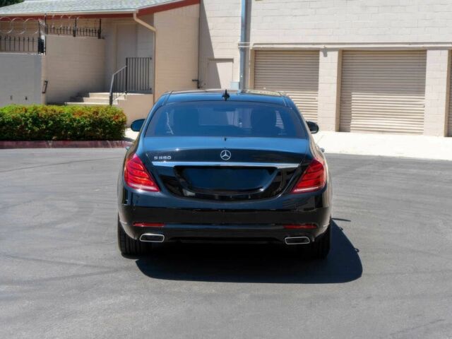 Чорний Мерседес С Клас, об'ємом двигуна 4.7 л та пробігом 79 тис. км за 12000 $, фото 4 на Automoto.ua