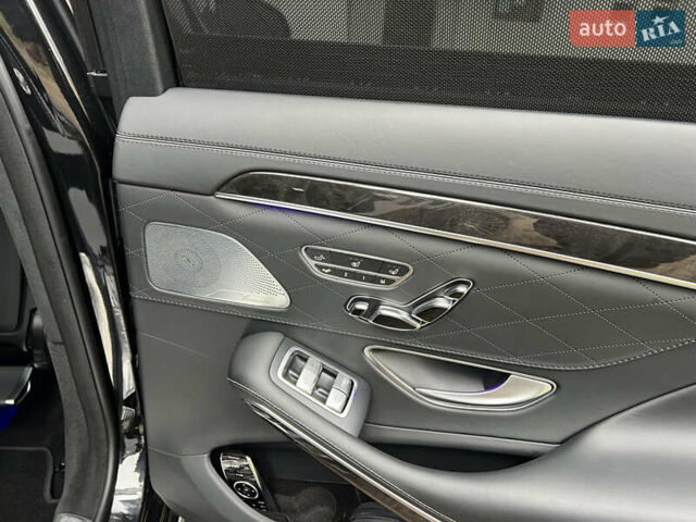 Чорний Мерседес С Клас, об'ємом двигуна 3 л та пробігом 162 тис. км за 49900 $, фото 143 на Automoto.ua