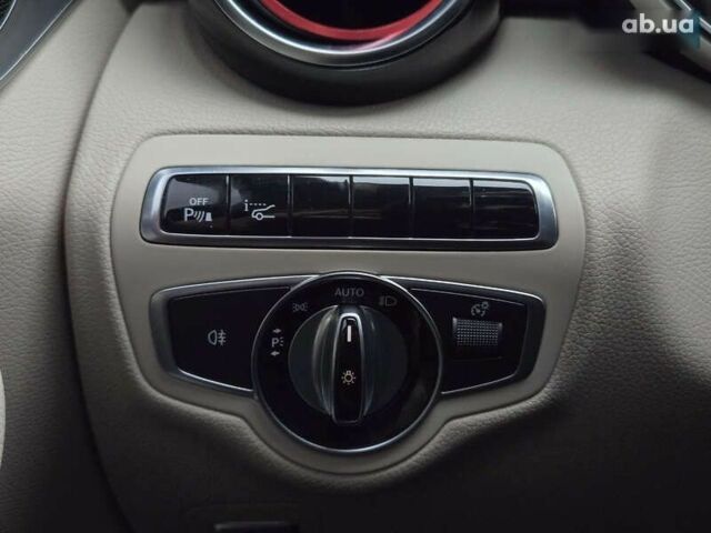 Черный Мерседес С Класс, объемом двигателя 2.1 л и пробегом 93 тыс. км за 21000 $, фото 25 на Automoto.ua