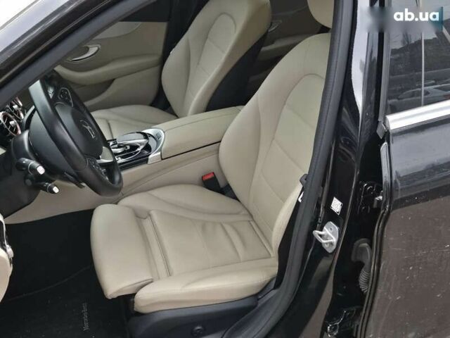 Черный Мерседес С Класс, объемом двигателя 2.1 л и пробегом 93 тыс. км за 21000 $, фото 8 на Automoto.ua