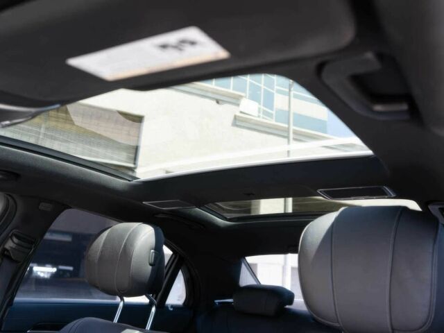 Чорний Мерседес С Клас, об'ємом двигуна 4.7 л та пробігом 79 тис. км за 12000 $, фото 11 на Automoto.ua