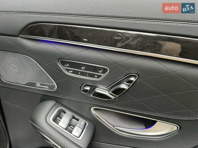 Чорний Мерседес С Клас, об'ємом двигуна 3 л та пробігом 162 тис. км за 49900 $, фото 155 на Automoto.ua