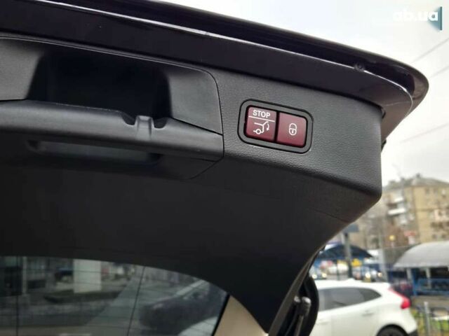 Черный Мерседес С Класс, объемом двигателя 2.1 л и пробегом 93 тыс. км за 21000 $, фото 29 на Automoto.ua