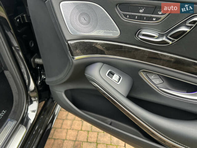 Чорний Мерседес С Клас, об'ємом двигуна 3 л та пробігом 162 тис. км за 49900 $, фото 135 на Automoto.ua