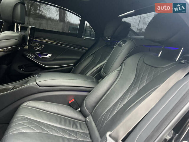 Чорний Мерседес С Клас, об'ємом двигуна 3 л та пробігом 162 тис. км за 49900 $, фото 121 на Automoto.ua