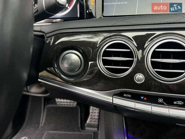 Чорний Мерседес С Клас, об'ємом двигуна 3 л та пробігом 162 тис. км за 49900 $, фото 97 на Automoto.ua